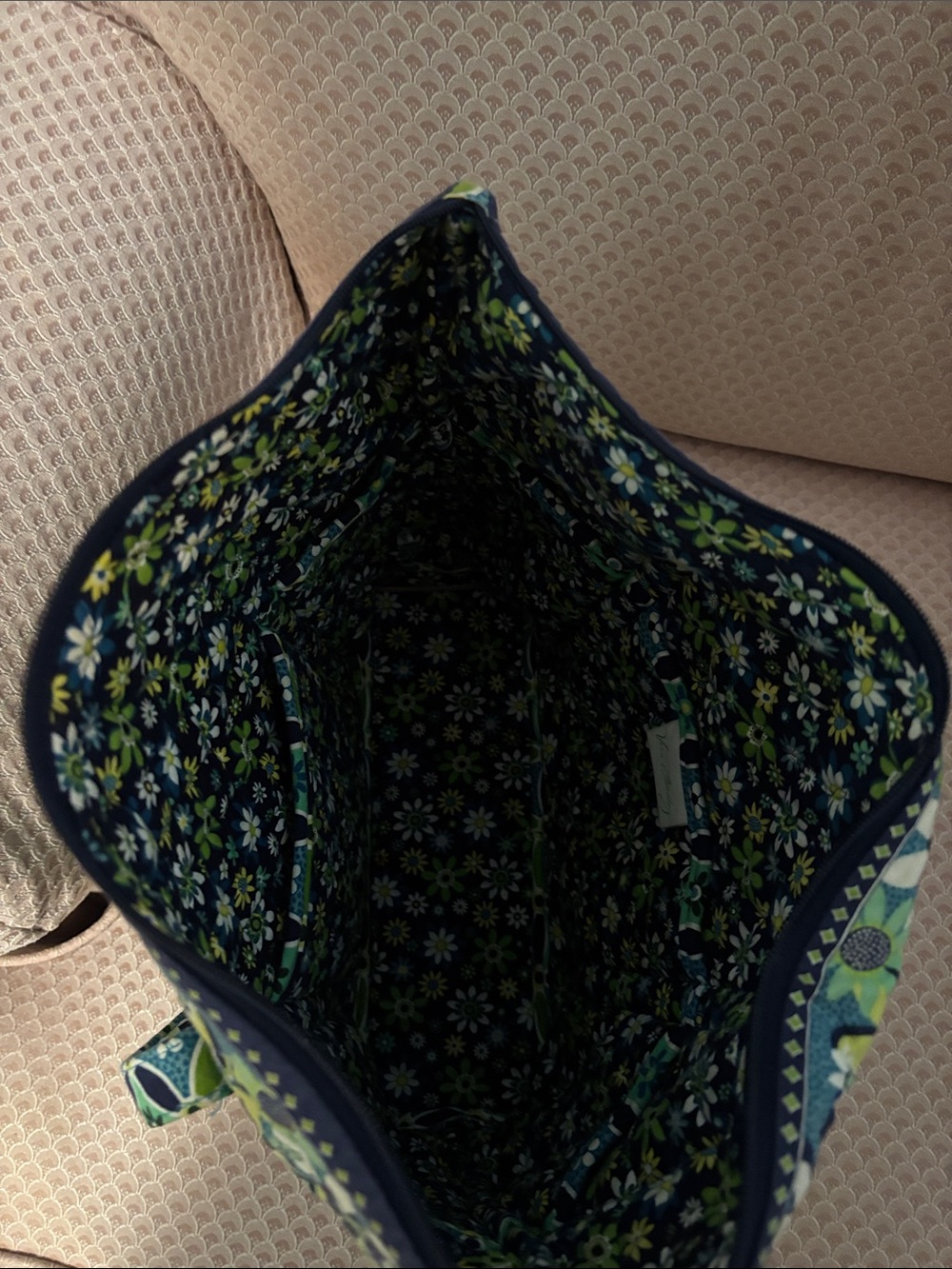 Vera Bradley Green and Navy Floral Geometric Quilted Crossbody - Picture 4 of 6